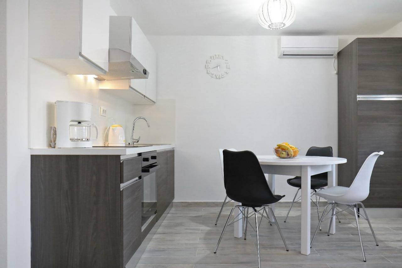 Apartmani Neva, Pridraga Ngoại thất bức ảnh