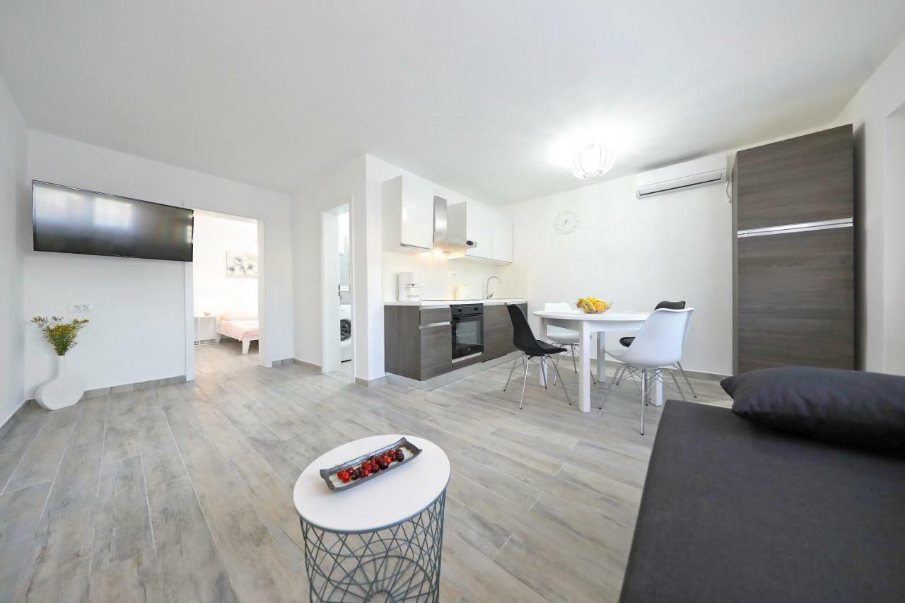 Apartmani Neva, Pridraga Ngoại thất bức ảnh