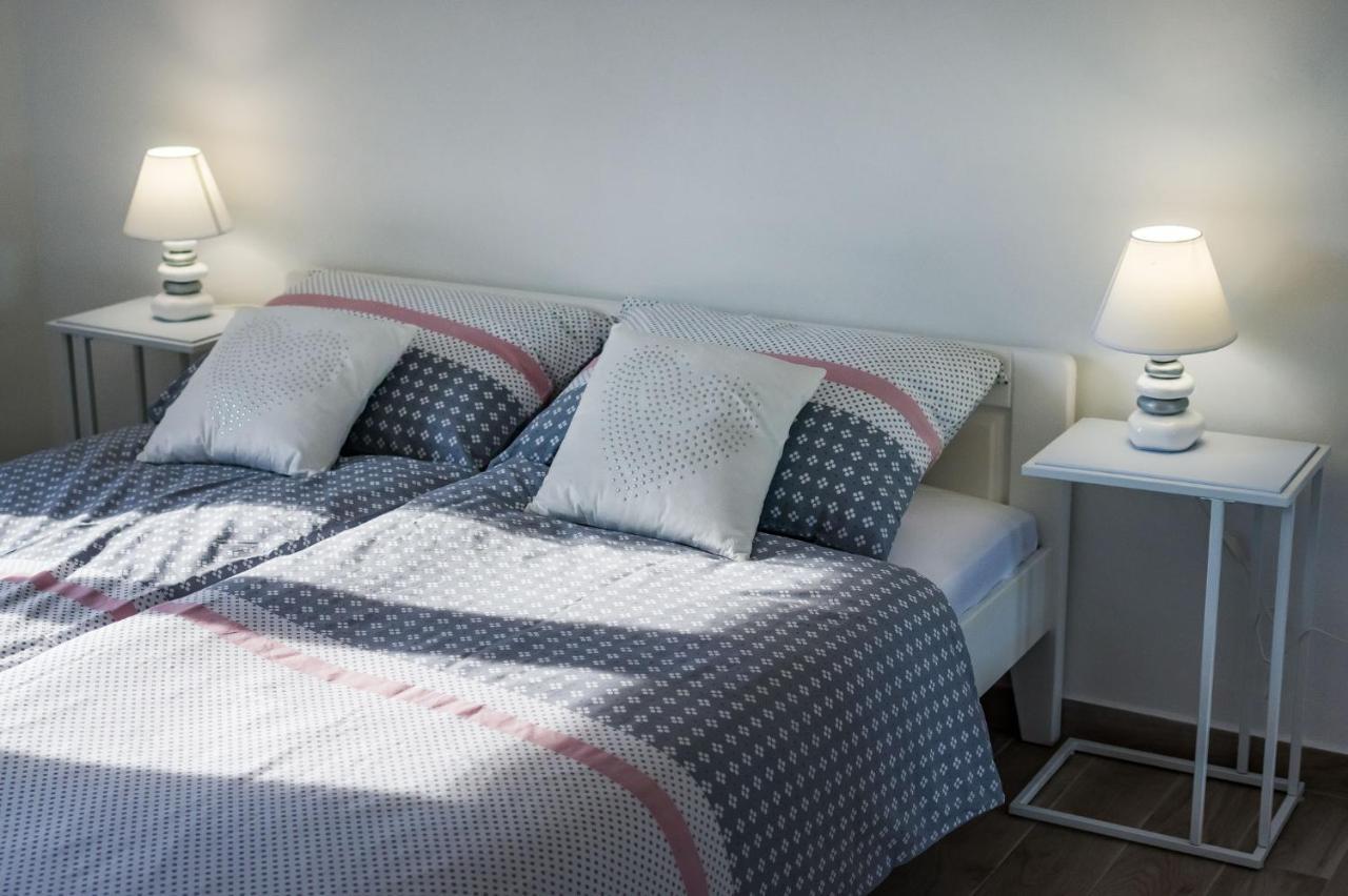 Apartmani Neva, Pridraga Ngoại thất bức ảnh