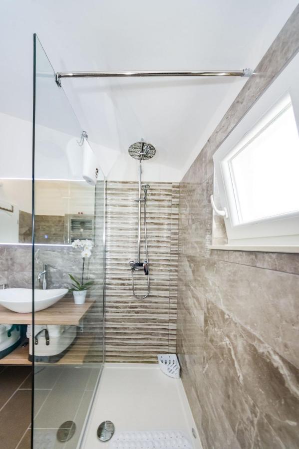 Apartmani Neva, Pridraga Ngoại thất bức ảnh